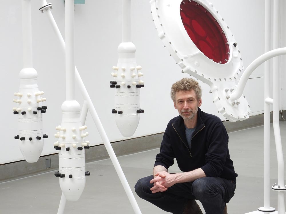 Willem Harbers is een van de kunstenaars van parallelle processen bij KiMu Kinderkunstmuseum